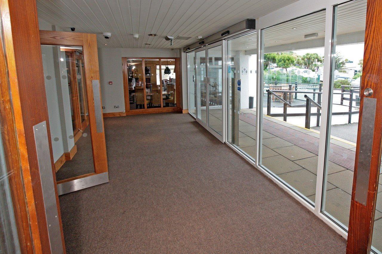 Premier Inn Premier Inn Torquay Seafront Exterior photo