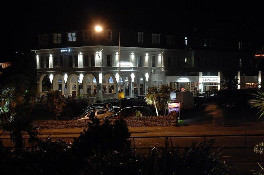 Premier Inn Premier Inn Torquay Seafront Exterior photo